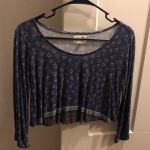 Long sleeve crop top